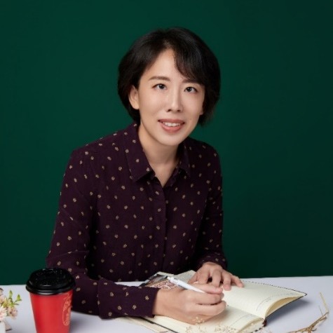 凌怡婷老師照片
